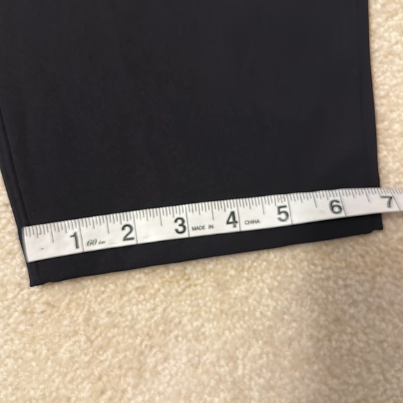 Lululemon black dance pants capri length size 8 - Picture 8 of 11